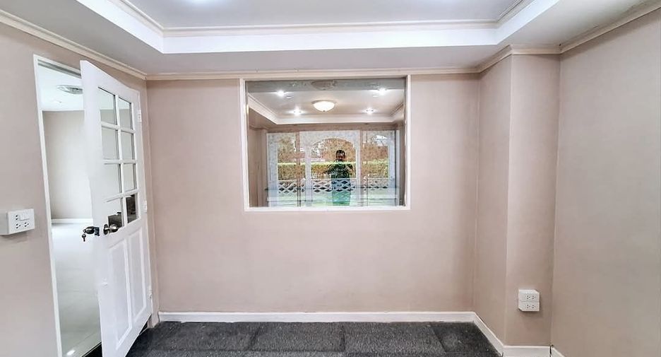 Casa en venta de 4 habitaciones en Thanyaburi, Pathum Thani