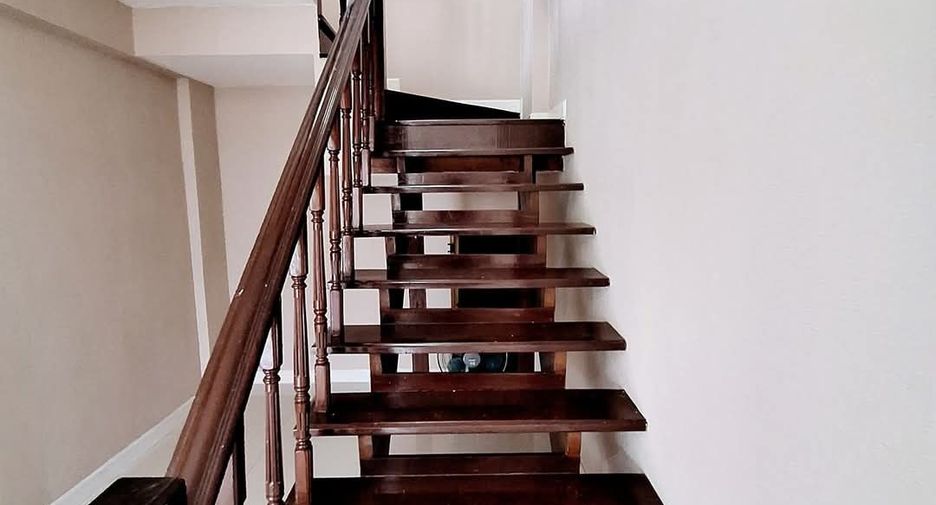 Casa en venta de 4 habitaciones en Thanyaburi, Pathum Thani