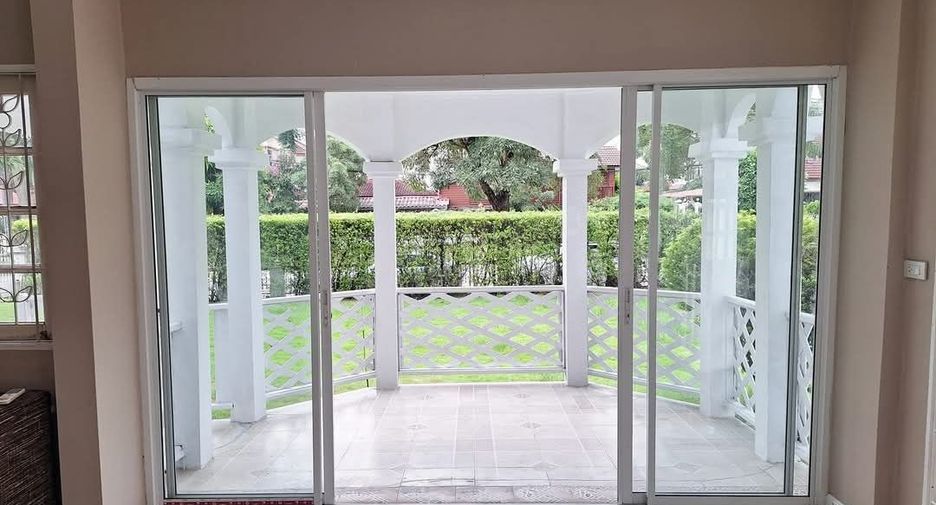 Casa en venta de 4 habitaciones en Thanyaburi, Pathum Thani