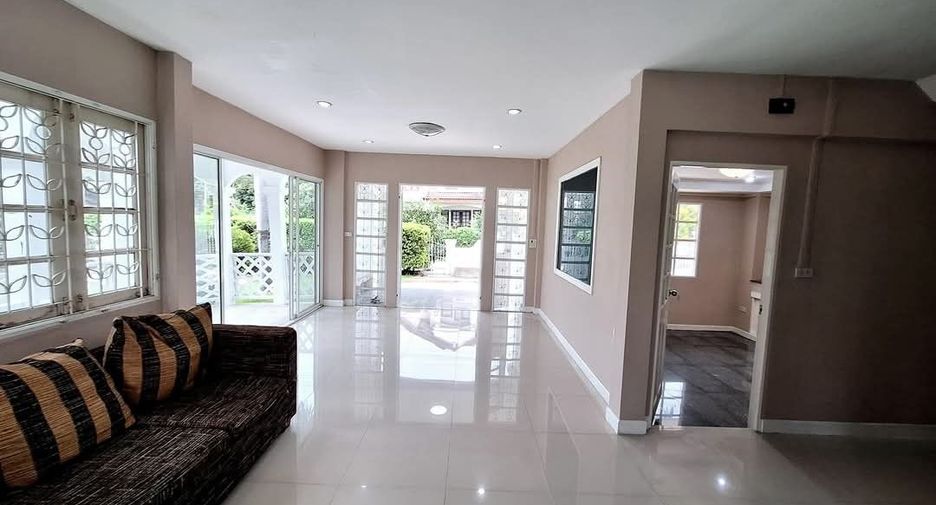 Casa en venta de 4 habitaciones en Thanyaburi, Pathum Thani