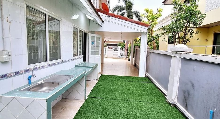 Casa en venta de 4 habitaciones en Thanyaburi, Pathum Thani