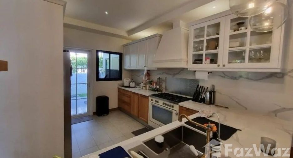 For sale 4 bedrooms villa in Kathu, Phuket