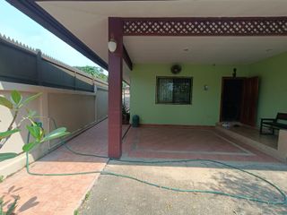 Haus zur Miete mit 3 Zimmer in Bang Lamung, Chonburi