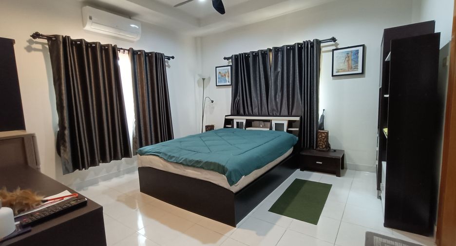À louer 3 chambres maison à Bang Lamung, Chonburi