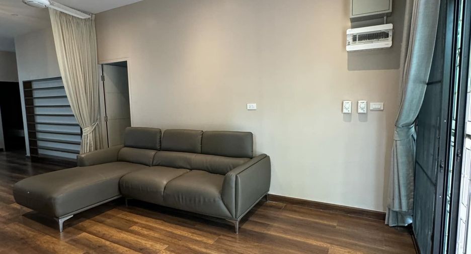 For rent 3 bedrooms house in Mueang Phuket, Phuket