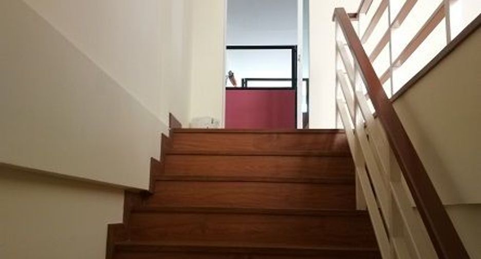 Аренда офис в Mueang Chiang Mai, Чианг Маи