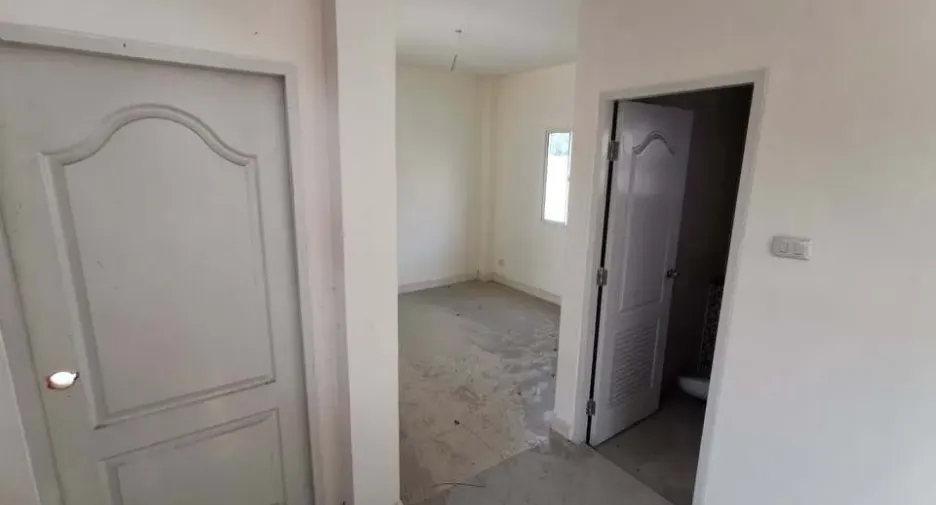 For sale 3 bedrooms house in Lat Krabang, Bangkok