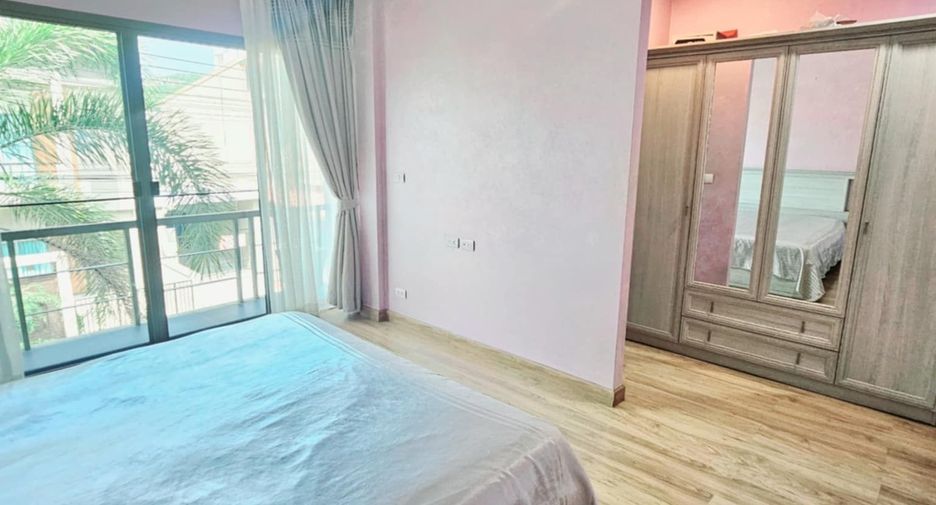 For sale 2 bedrooms townhouse in Mueang Phuket, Phuket