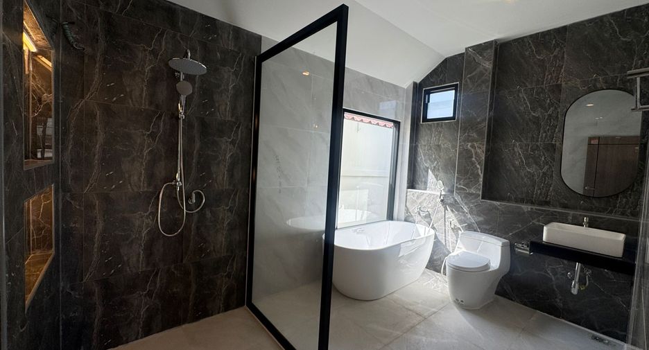 For sale 3 bedrooms house in Thalang, Phuket