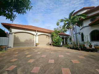 Villa zur Miete mit 5 Zimmer in Bang Lamung, Chonburi