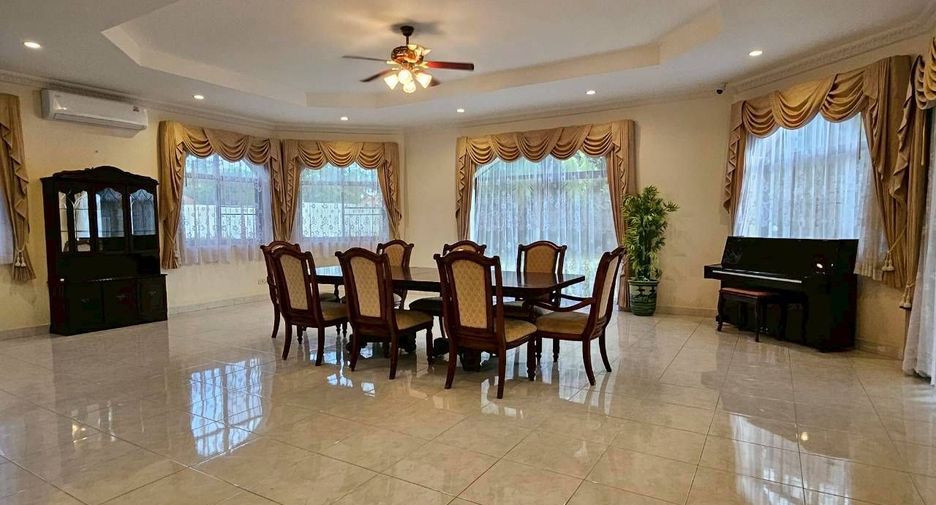 Villa zur Miete mit 5 Zimmer in Bang Lamung, Chonburi