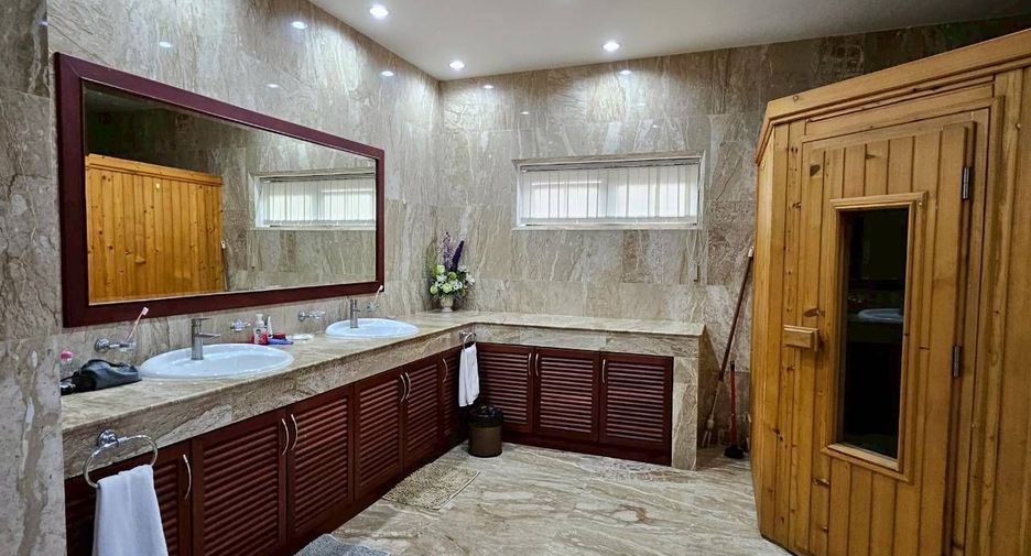 Villa zur Miete mit 5 Zimmer in Bang Lamung, Chonburi