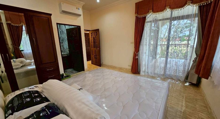 Villa zur Miete mit 5 Zimmer in Bang Lamung, Chonburi