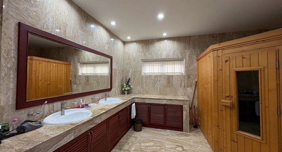 Villa zur Miete mit 5 Zimmer in Bang Lamung, Chonburi