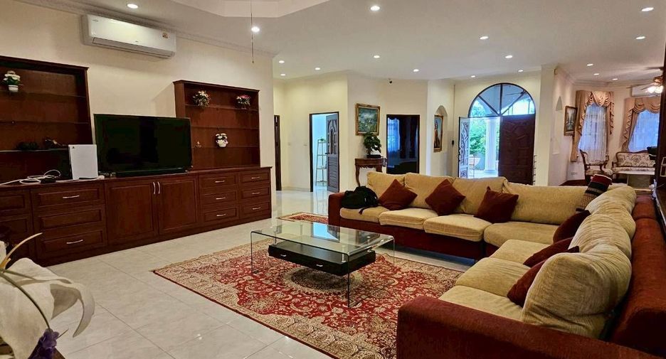 Villa zur Miete mit 5 Zimmer in Bang Lamung, Chonburi