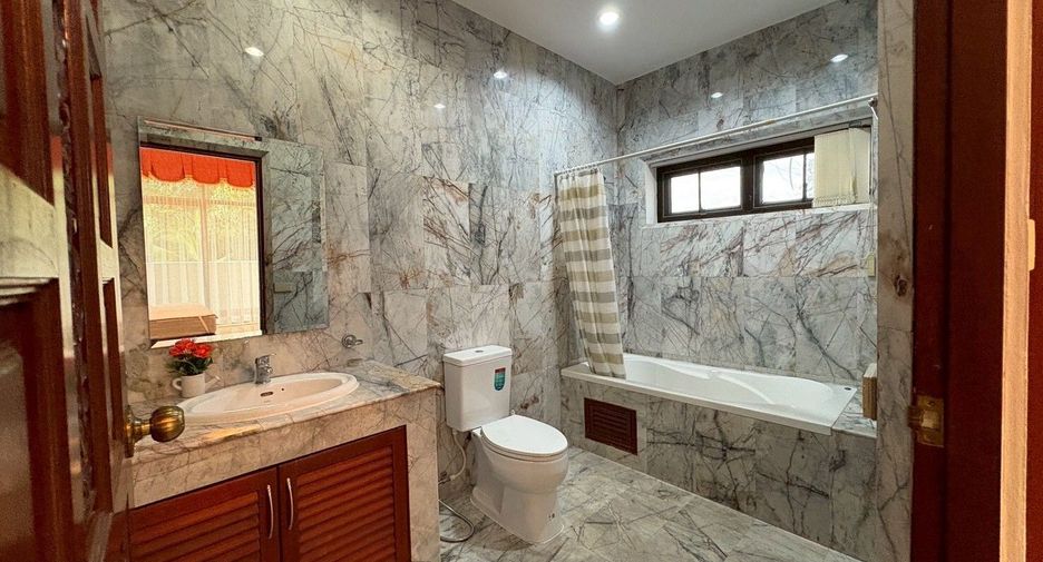 Villa zur Miete mit 5 Zimmer in Bang Lamung, Chonburi