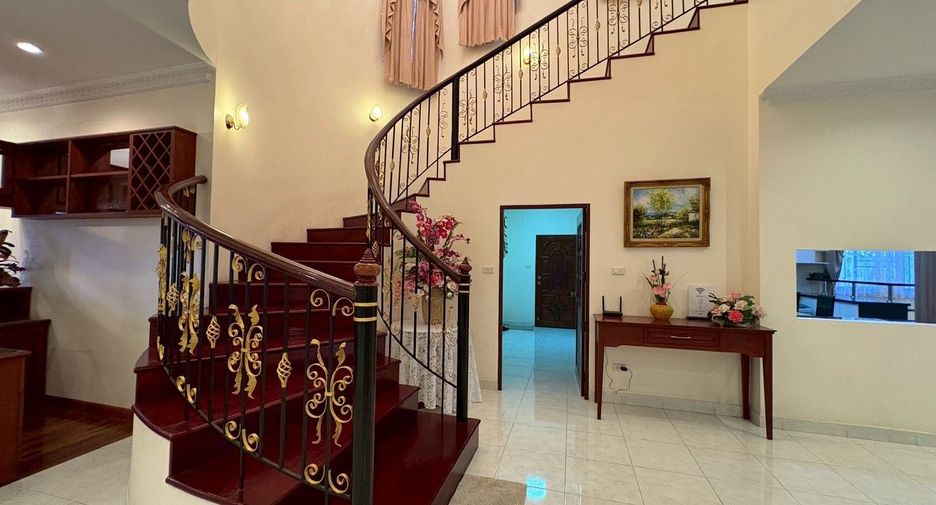 Villa zur Miete mit 5 Zimmer in Bang Lamung, Chonburi