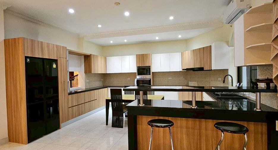 Villa zur Miete mit 5 Zimmer in Bang Lamung, Chonburi