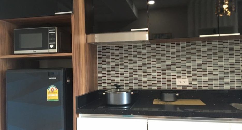 Condo en alquiler de 1 habitaciones en Bang Lamung, Chonburi