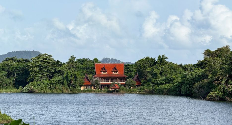 For rent 4 ベッドルーム villa in Mueang Phuket, Phuket