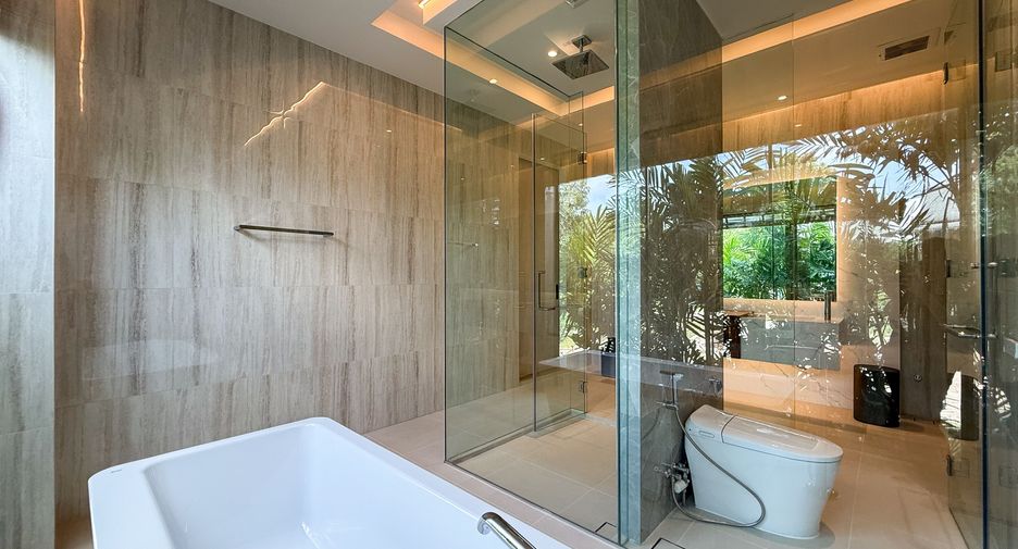 For rent 4 ベッドルーム villa in Mueang Phuket, Phuket