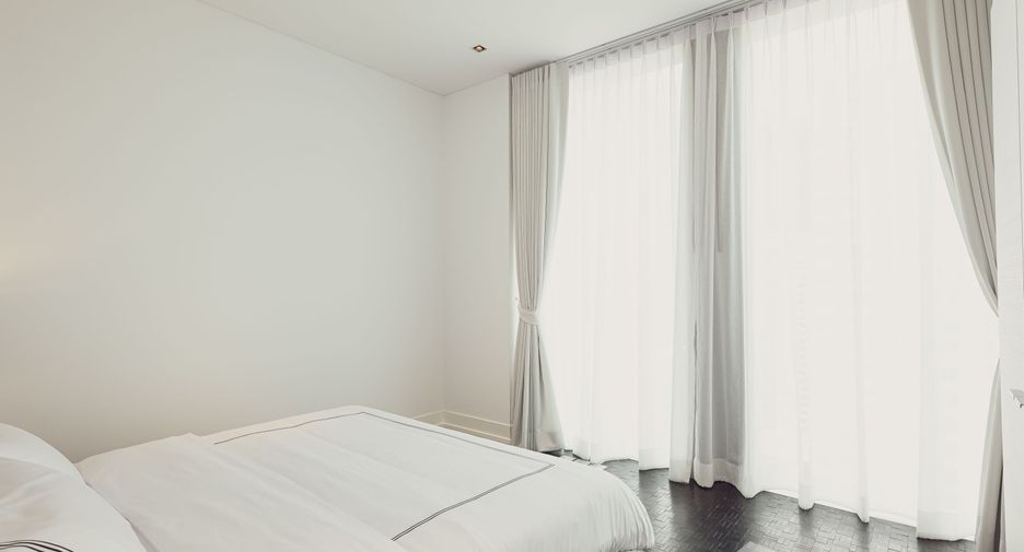 For sale 3 bedrooms condo in Sathon, Bangkok