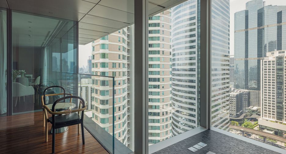 For sale 3 bedrooms condo in Sathon, Bangkok