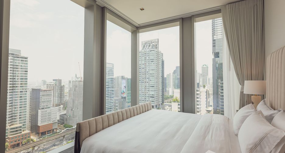 For sale 3 bedrooms condo in Sathon, Bangkok