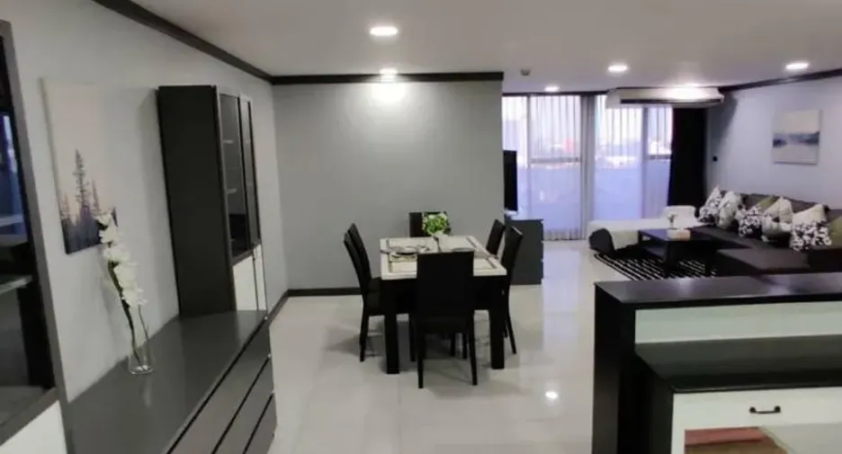 À louer 3 chambres condo à Watthana, Bangkok