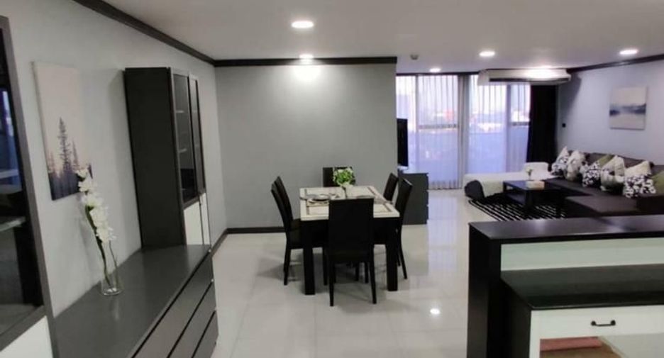 À louer 3 chambres condo à Watthana, Bangkok