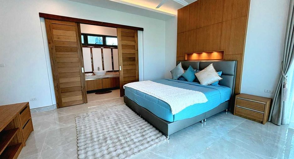 For sale 4 bedrooms house in Thalang, Phuket