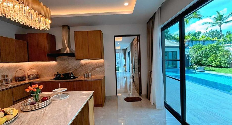 For sale 4 bedrooms house in Thalang, Phuket