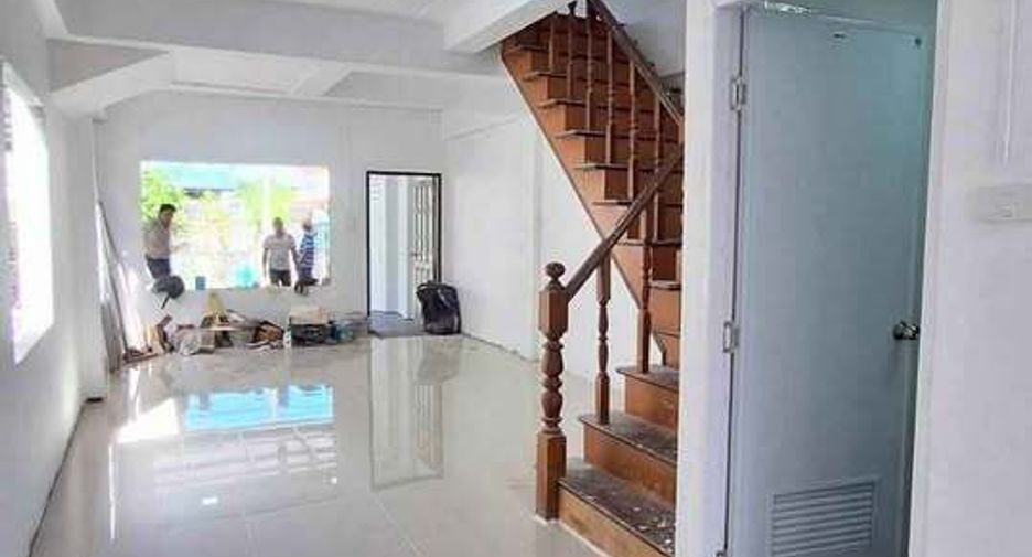 For sale 4 bedrooms house in Sam Phran, Nakhon Pathom