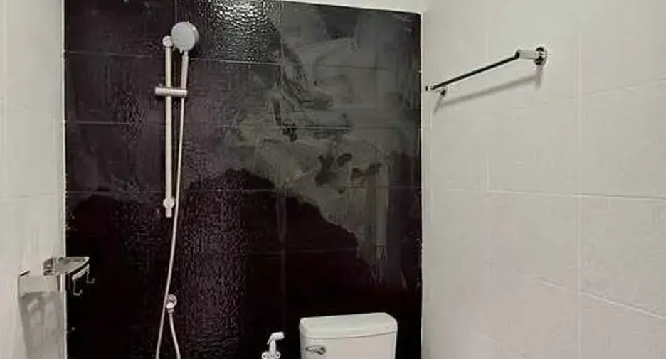 For sale 4 ベッドルーム house in Sam Phran, Nakhon Pathom