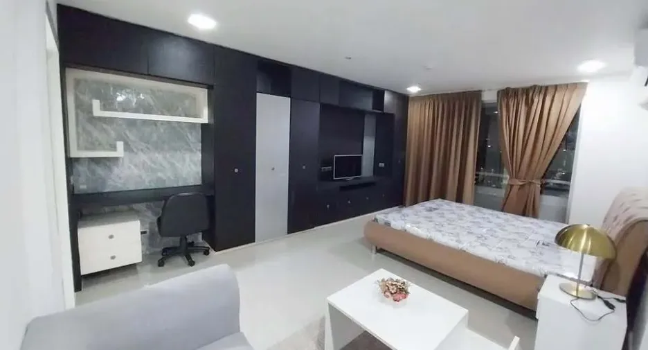 For sale 4 ベッドルーム house in Sam Phran, Nakhon Pathom