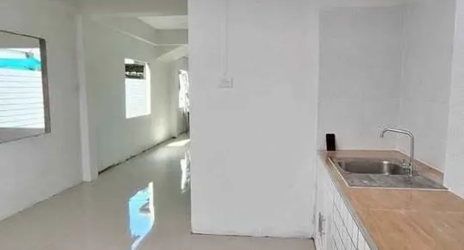 For sale 4 ベッドルーム house in Sam Phran, Nakhon Pathom