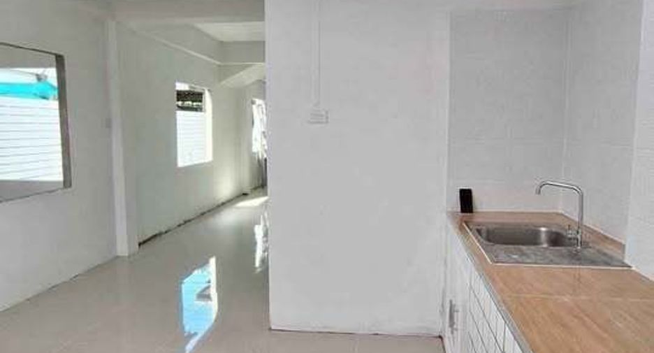For sale 4 bedrooms house in Sam Phran, Nakhon Pathom