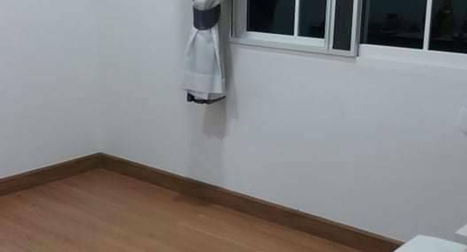For sale 4 bedrooms house in Prawet, Bangkok