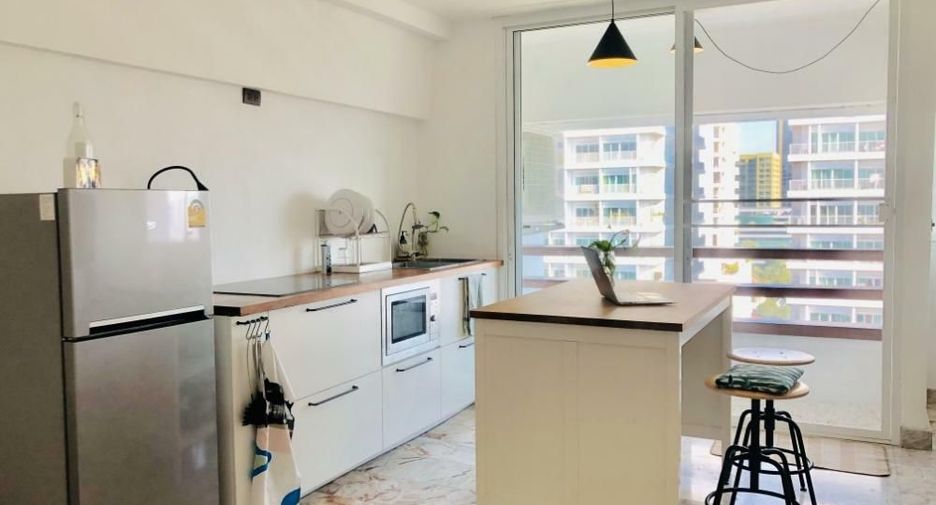 For sale and for rent 2 bedrooms condo in Watthana, Bangkok