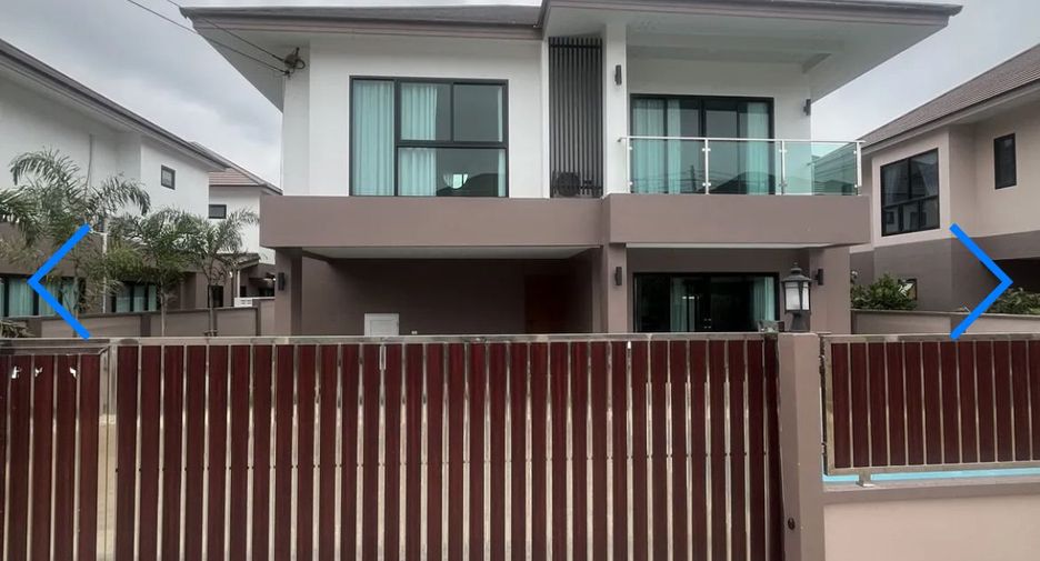 For rent 4 bedrooms villa in Bang Lamung, Chonburi
