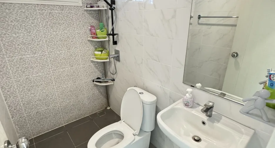 For sale 4 bedrooms house in Mueang Udon Thani, Udon Thani