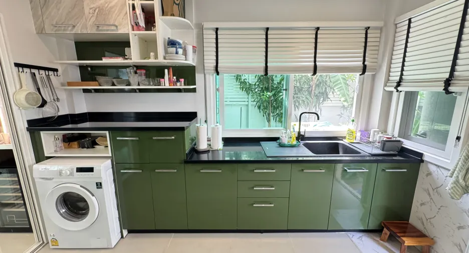 For sale 4 bedrooms house in Mueang Udon Thani, Udon Thani