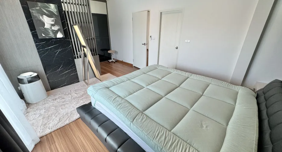 For sale 4 bedrooms house in Mueang Udon Thani, Udon Thani