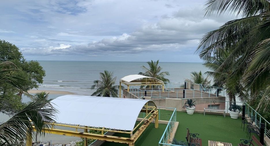 For rent 4 bedrooms condo in Hua Hin, Prachuap Khiri Khan