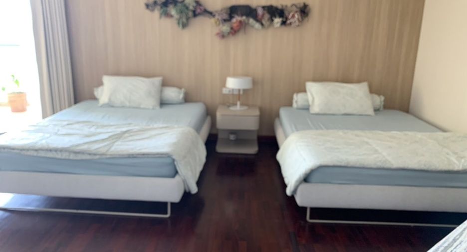 For rent 4 bedrooms condo in Hua Hin, Prachuap Khiri Khan
