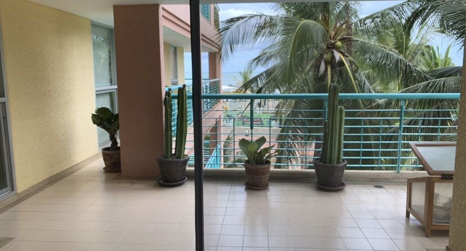 For rent 4 bedrooms condo in Hua Hin, Prachuap Khiri Khan