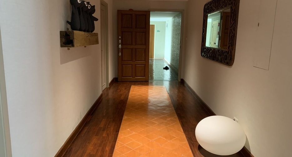 For rent 4 bedrooms condo in Hua Hin, Prachuap Khiri Khan