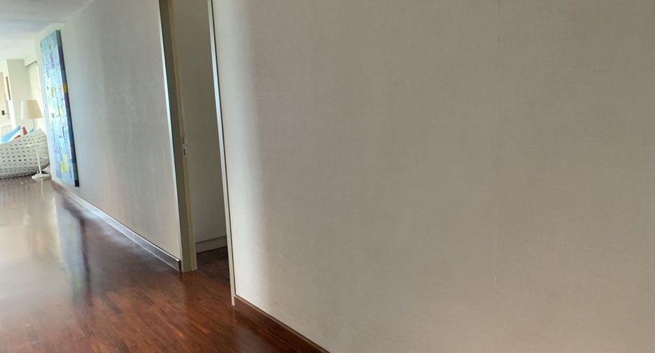 For rent 4 bedrooms condo in Hua Hin, Prachuap Khiri Khan