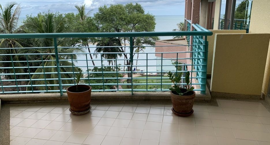 For rent 4 bedrooms condo in Hua Hin, Prachuap Khiri Khan