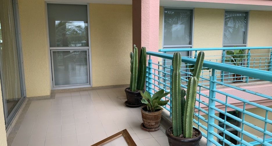 For rent 4 bedrooms condo in Hua Hin, Prachuap Khiri Khan